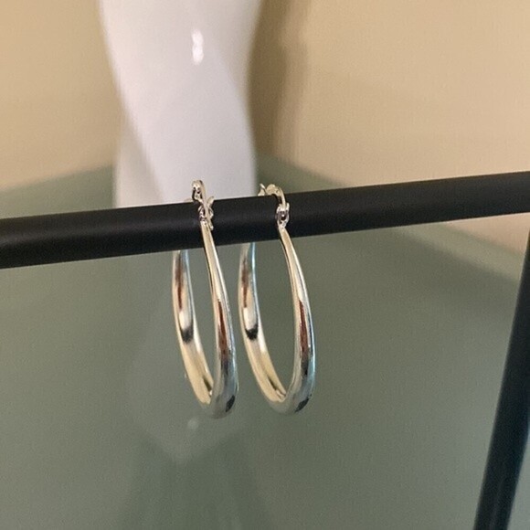 NEW 925 Sterling SILVER Hoop Earring 1.5" MSRP: $129 - Picture 1 of 4